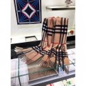 Classic Cashmere Scarf in Check and Lace Camel MG01100